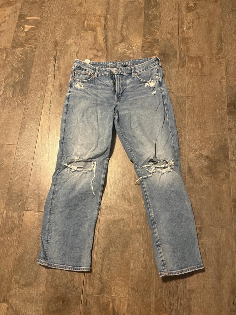 American Eagle Outfitters Light Blue Ripped Boyfriend Jeans